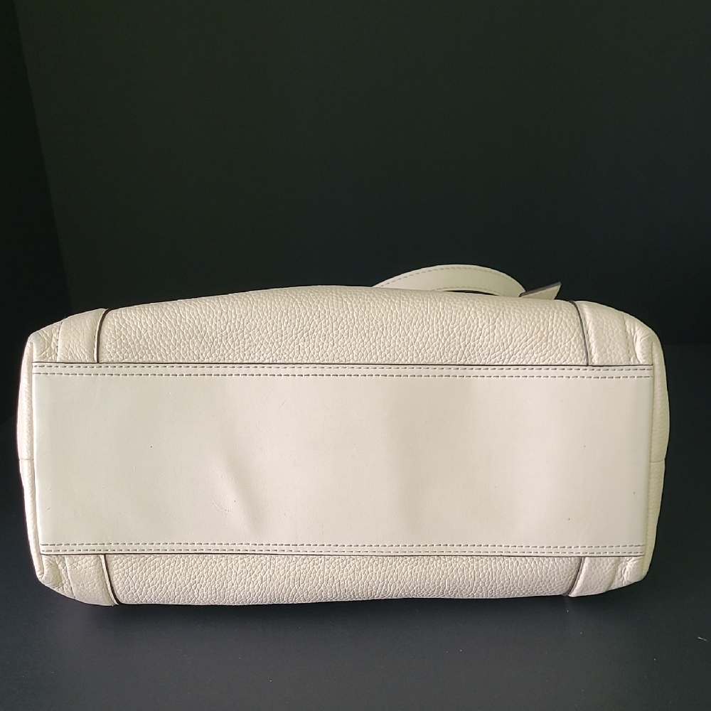 Michael Kors Buff Colored Arlo Bag Elegant Design - Picture 6 of 15